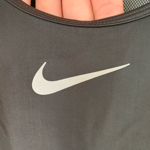 Nike Tank Top - Picture 3 of 3